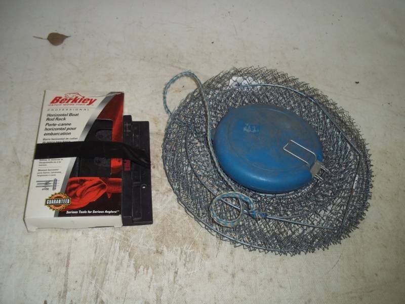 lot 285 image: Fish Basket and Rod Holder