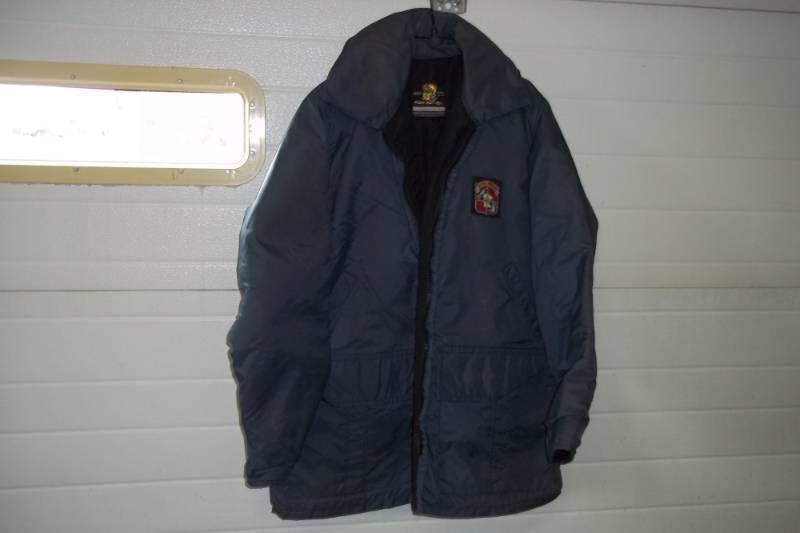 lot 313 image: Stearns Large Life Jacket