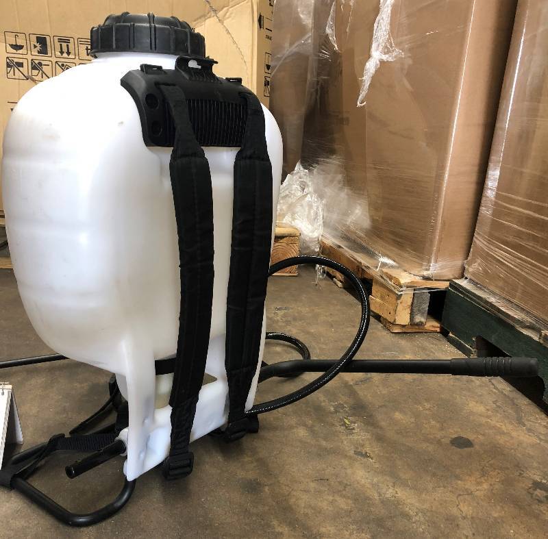lot 5 image: Round Up Backpack Sprayer