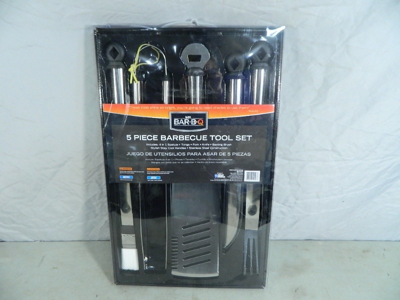 New 5 Piece BBQ Tool Set