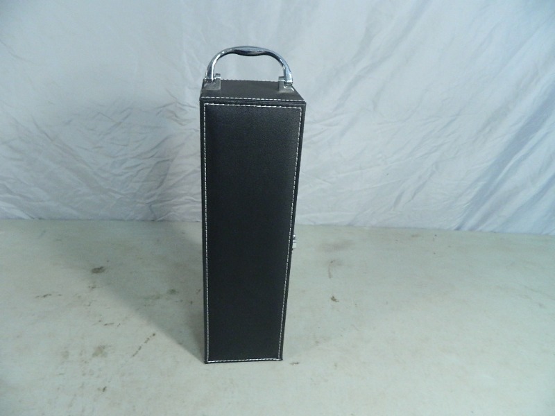 New Wine Accessory and Storage Box