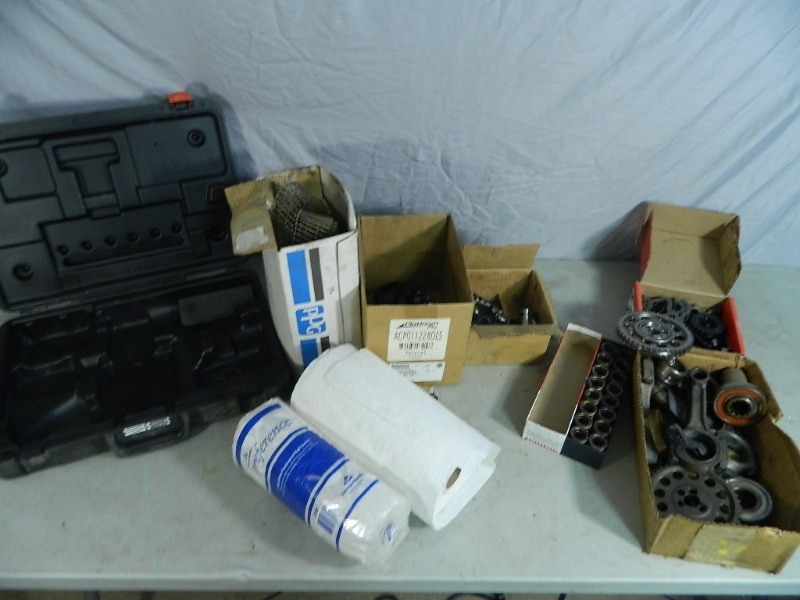 Engine Parts, Paper Towels, Snap On Case