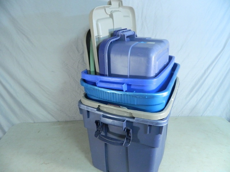 5 Assorted Totes with Lids
