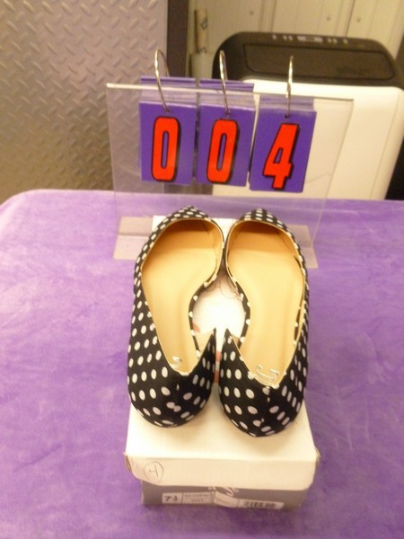 SnS Auctions # 321 New shoes & Boots