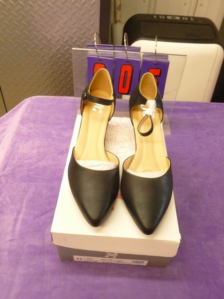 SnS Auctions # 321 New shoes & Boots