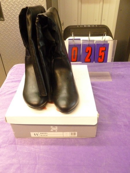 SnS Auctions # 321 New shoes & Boots