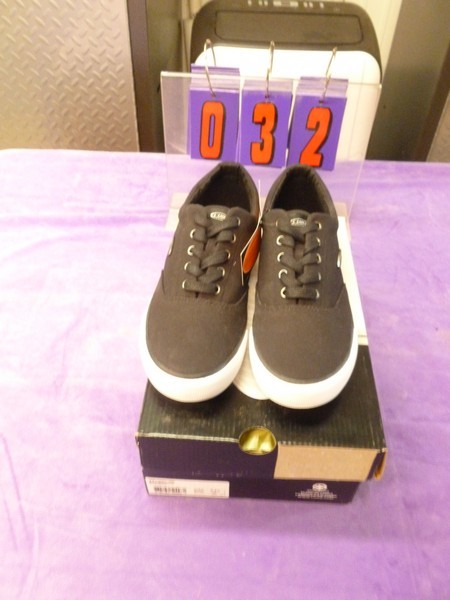 SnS Auctions # 321 New shoes & Boots