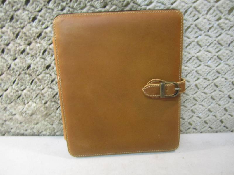 lot 9 image: Canyon Outback Leather Bear Canyon ...