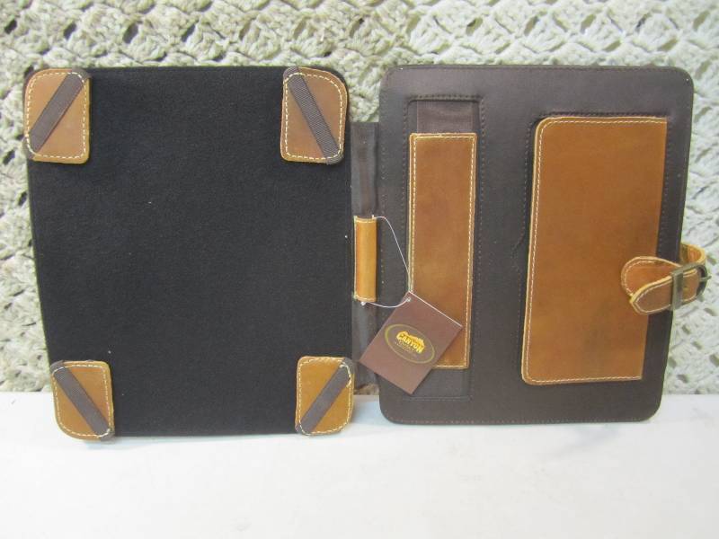 lot 10 image: Canyon Outback Leather Bear Canyon ...
