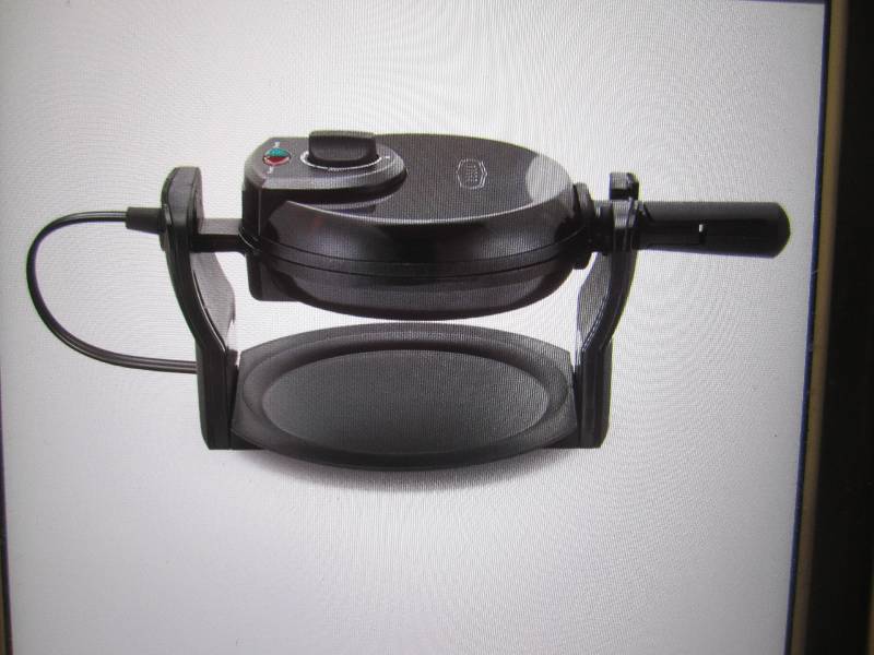 lot 43 image: Bella Rotating Waffle Maker Retail ...