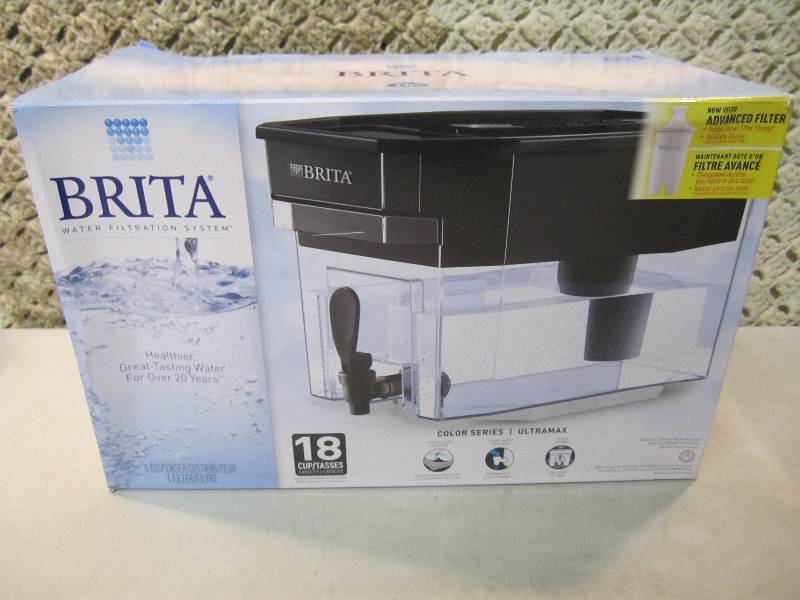 lot 46 image: Brita Large 18-Cup Water Filtration...