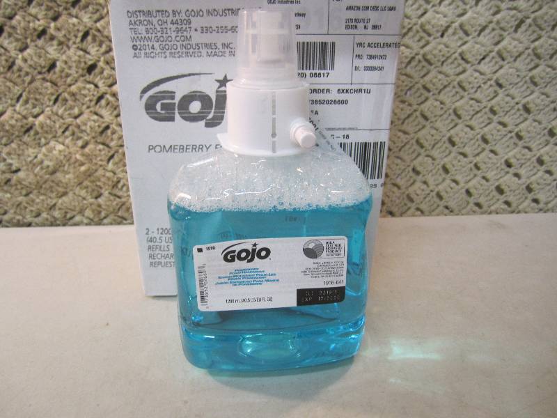 lot 52 image: Box of 2 Gojo Pomeberry Foam Handwa...
