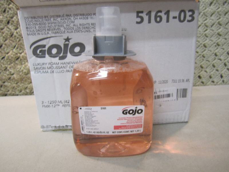 lot 89 image: Box of 3 Gojo Luxury Foam Handwash ...