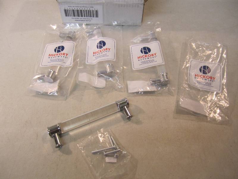 lot 101 image: Box of 4 ClearChrome 5 Cabinet Pu...