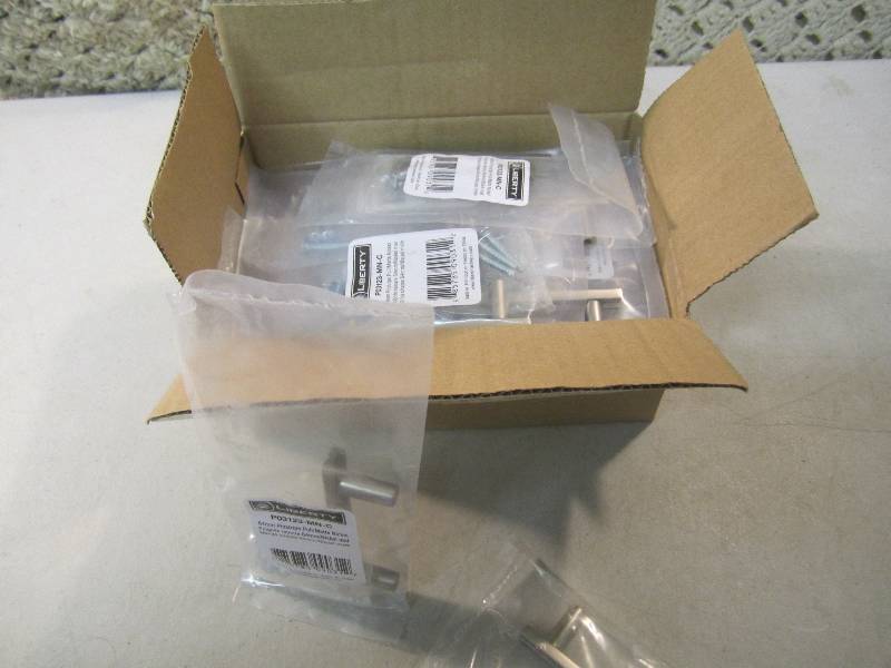 lot 105 image: Box of 25 Liberty 2 12 Matte Nick...