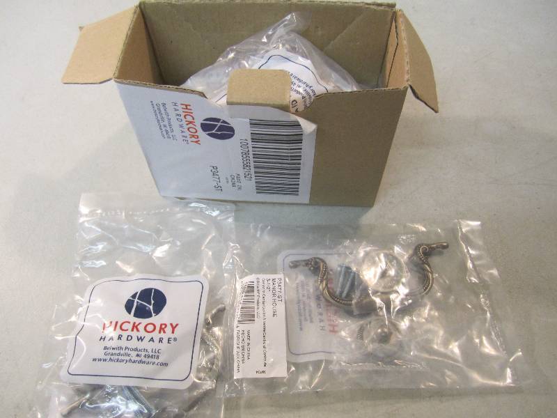 lot 113 image: Box of 9 Manor House Bail Pulls 3.5...