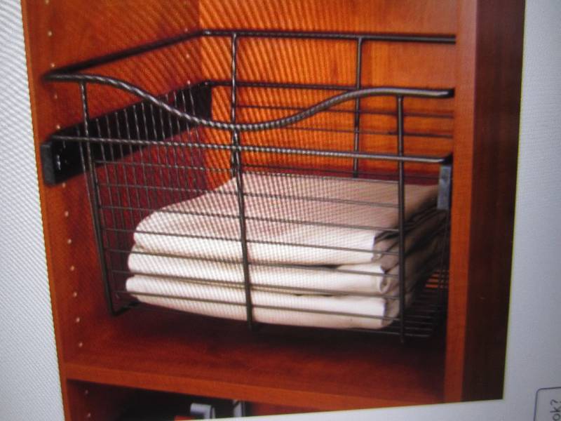lot 124 image: Rev-A-Shelf Pull-Out 18 W x 11 H ...