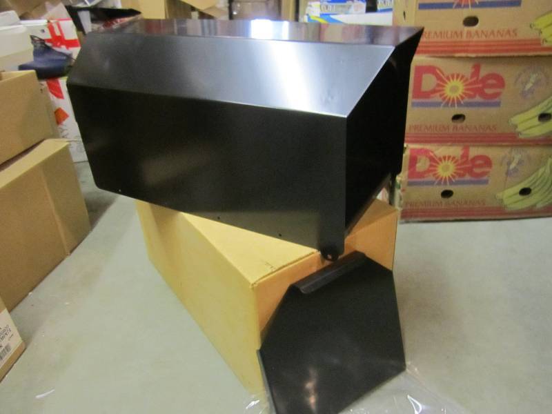 lot 195 image: Large Heavy Duty Metal Mailbox 24 ...