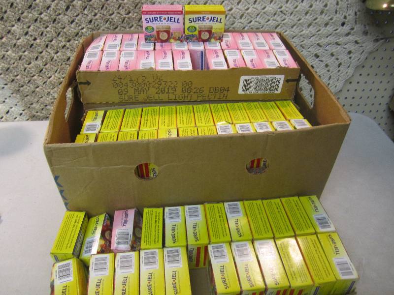 lot 202 image: Banana Box Full of Sure-Jell Premiu...