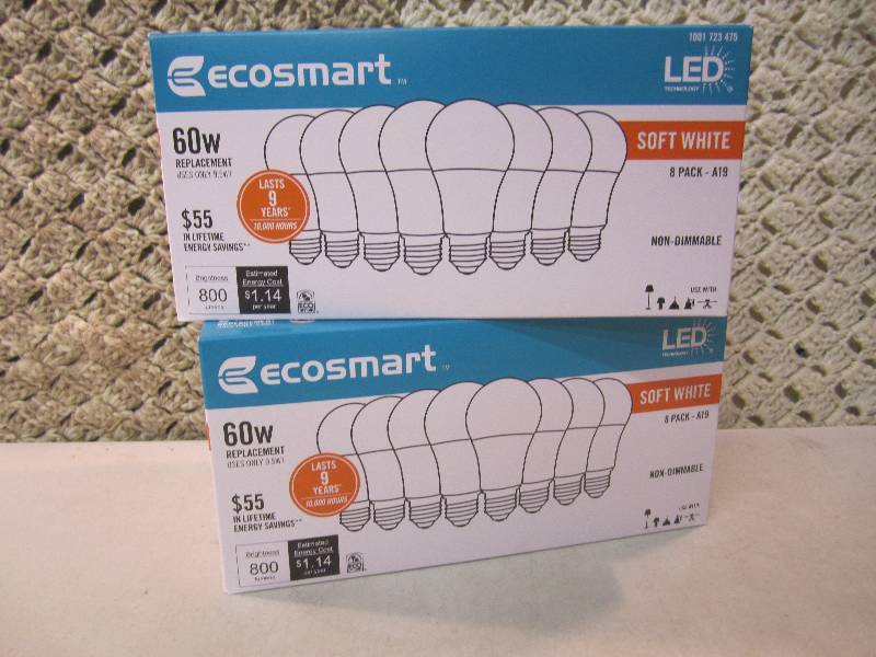 lot 210 image: 16 LED Light Bulbs 60 Watt 2 boxes ...
