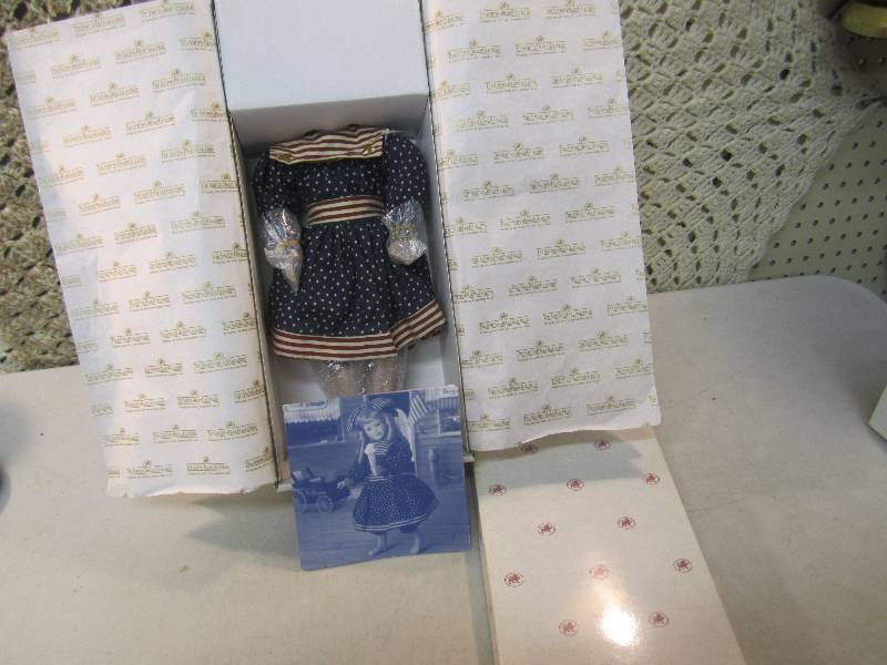 lot 217 image: The Ashton Drake Galleries Ella Dol...