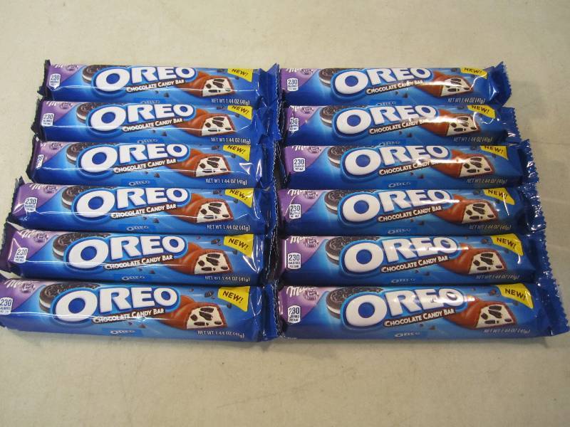 lot 256 image: 12 Oreo Chocolate Candy Bars Best b...
