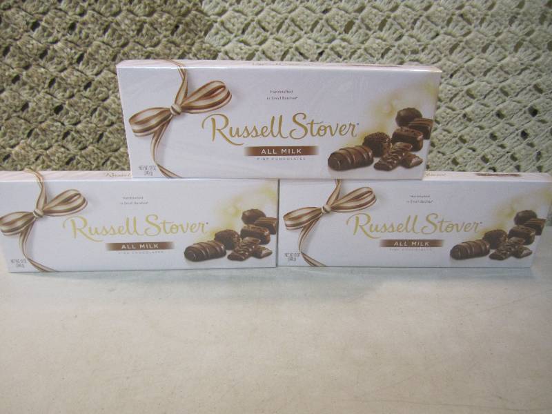 lot 268 image: 3 Boxes Russell Stover All Milk Fin...