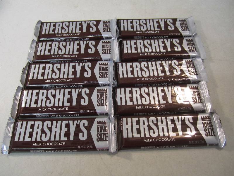 lot 277 image: 10 Kng Size Hersheys Chocolate Bars...