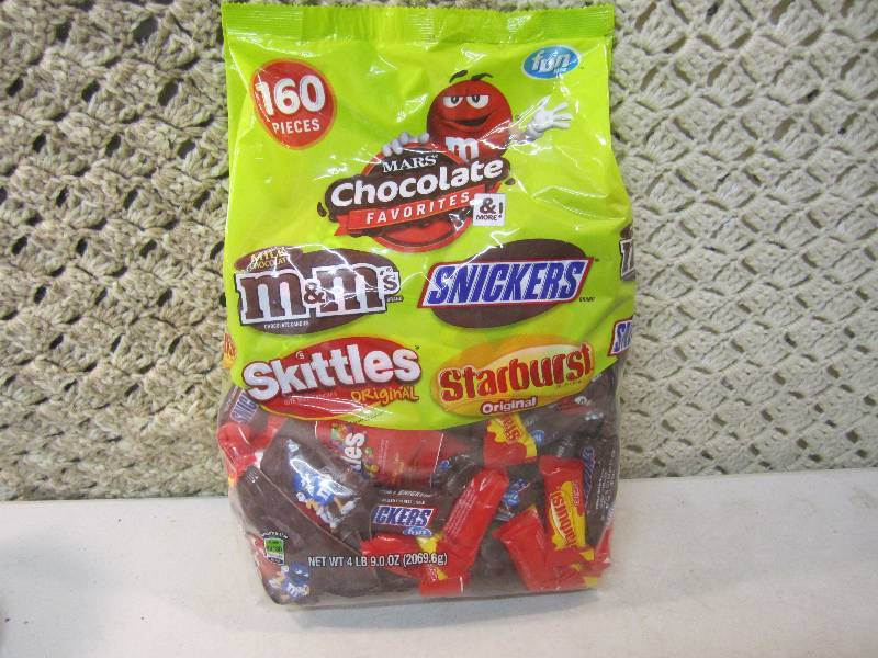 lot 289 image: Large Bag of Mixed Candy 160 Pieces...