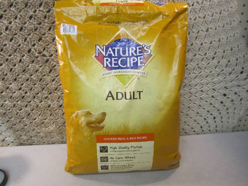 lot 304 image: 15 Pound Bag of Dog Food Best by De...