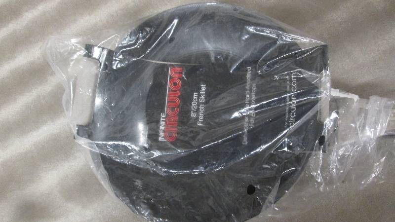 Circulon 8 inch French Skillet...