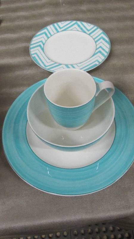 Mikasa Place Setting, chipped bowl...