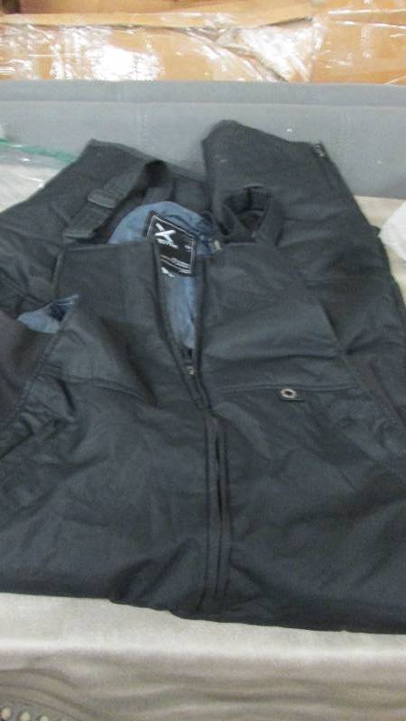 Mens Medium Arctix Snow Bibs...