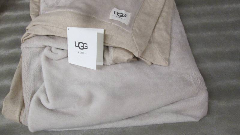 UGG Home Duffield Throw Retail $54....