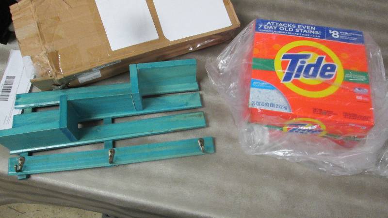 Dcor Wall Shelf-needs repair, Tid...