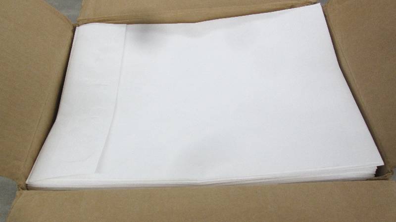 Box of 10x13.5 inch White Tyvek Env...
