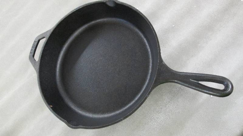 Lodge 10 inch Cast Iron Skillet...