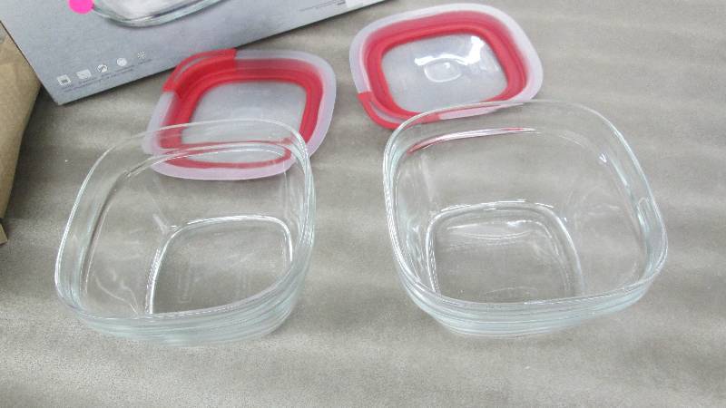 Lot of 2 Rubbermaid Glass Container...