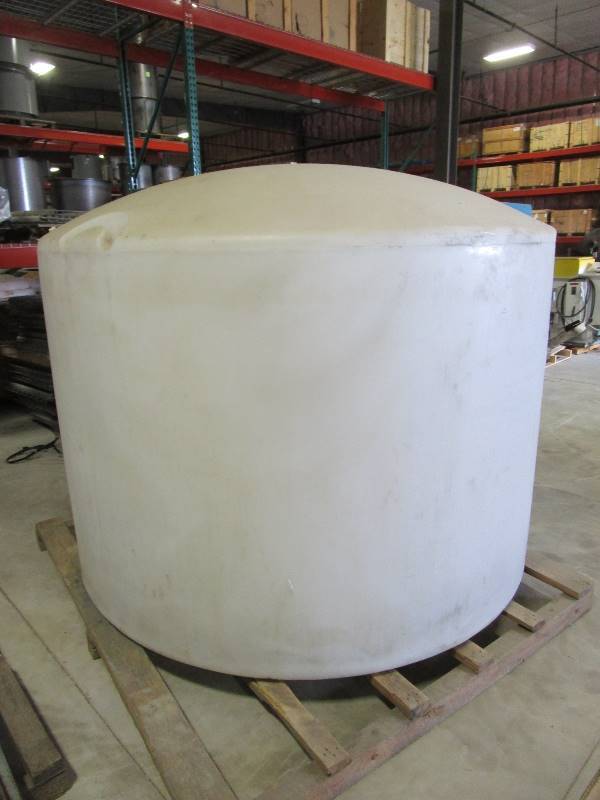 1,500 gal Poly Tank