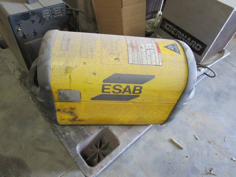 (2) Plasma Cutters (2) Coolant Pumps (all for parts only)