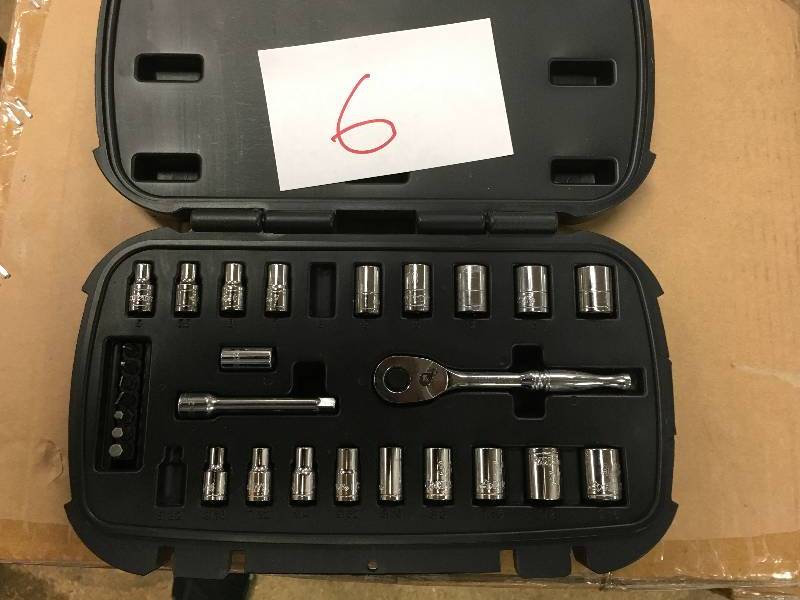 lot 6 image: Husky 14 in. Drive SAE and Metric Socket Set (30-Piece)) not used