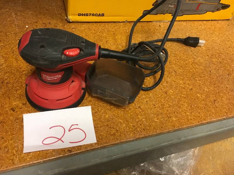 lot 25 image: Milwaukee 3 Amp 5 in. Corded Random Orbit Palm Sander tool only  used like new