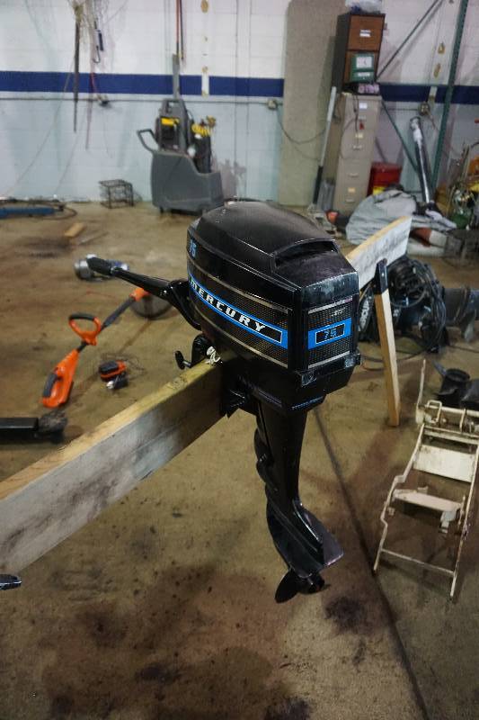 lot 4 image: Mercury 75 7.5 hp Outboard Tiller Motor