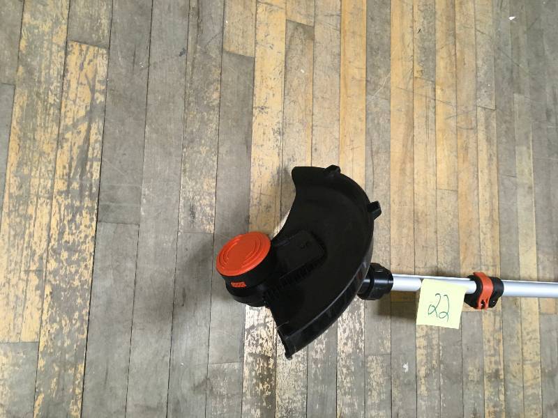 lot 22 image: BLACKDECKER LSTE525 20V MAX Lithium Easy Feed String TrimmerEdger tool only
