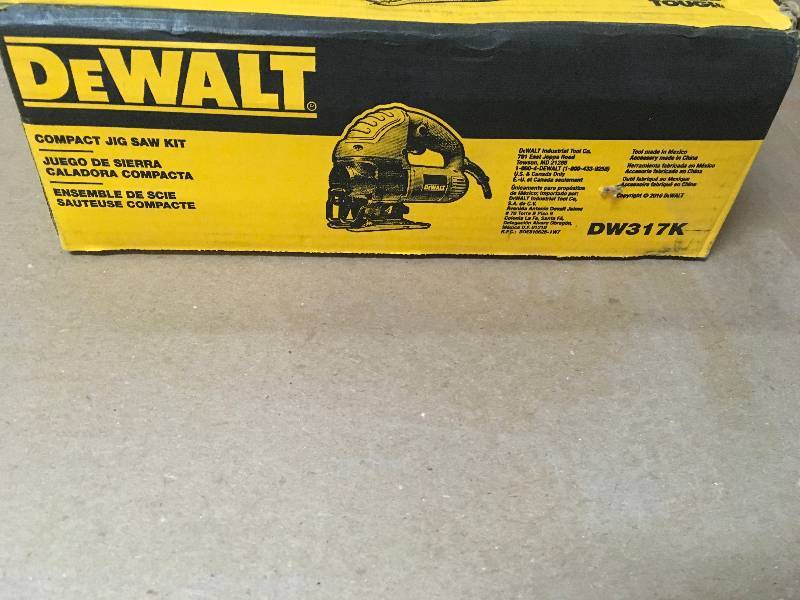 lot 58 image: DEWALT Dw317k Heavy-duty Compact Jig Saw Kit open box like new.