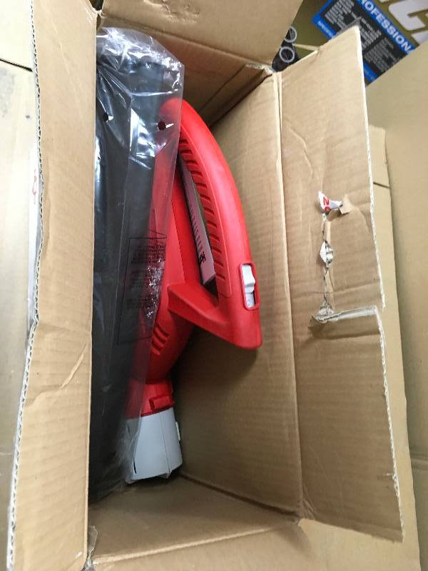 lot 76 image: Homelite 150 mph 233 CFM 7 Amp Electric Blower open box like new.