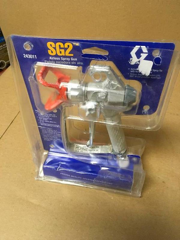 lot 86 image: Graco Gun 243011 Airless Spray Lightweight 4-Finger Trigger Magnum