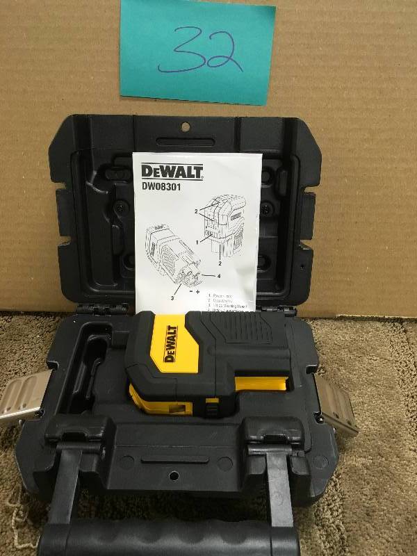 Dewalt 100 ft. 3-Spot Laser Level in like new condition