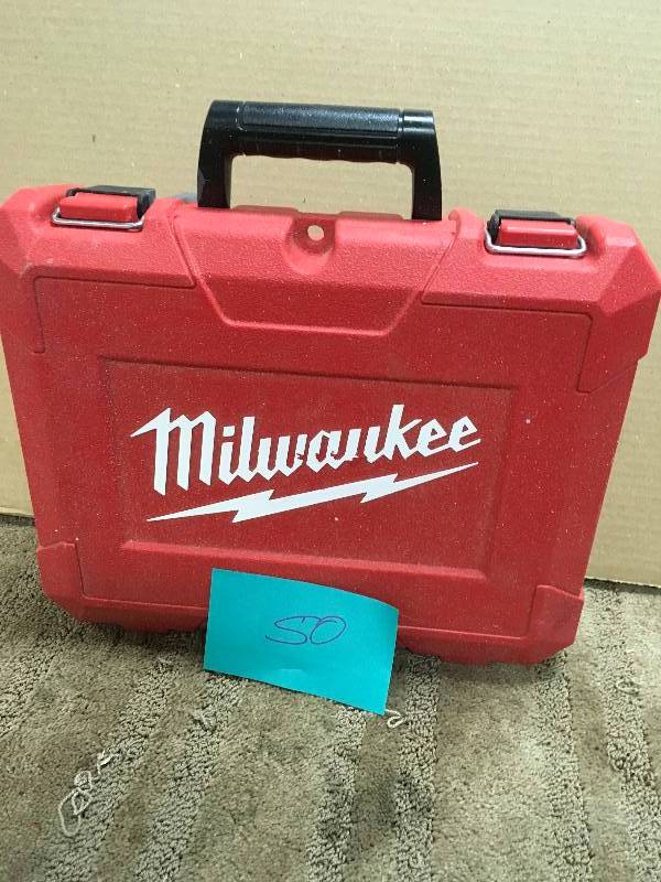 Milwaukee m18 cordless 14 hex impact driver kit in good condition