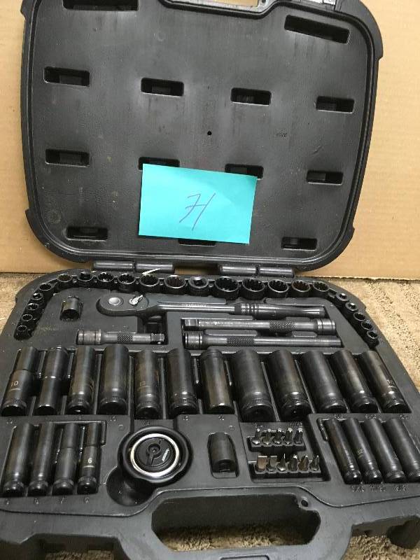 husky 60- piece 14 and 38 in drive tool-set used